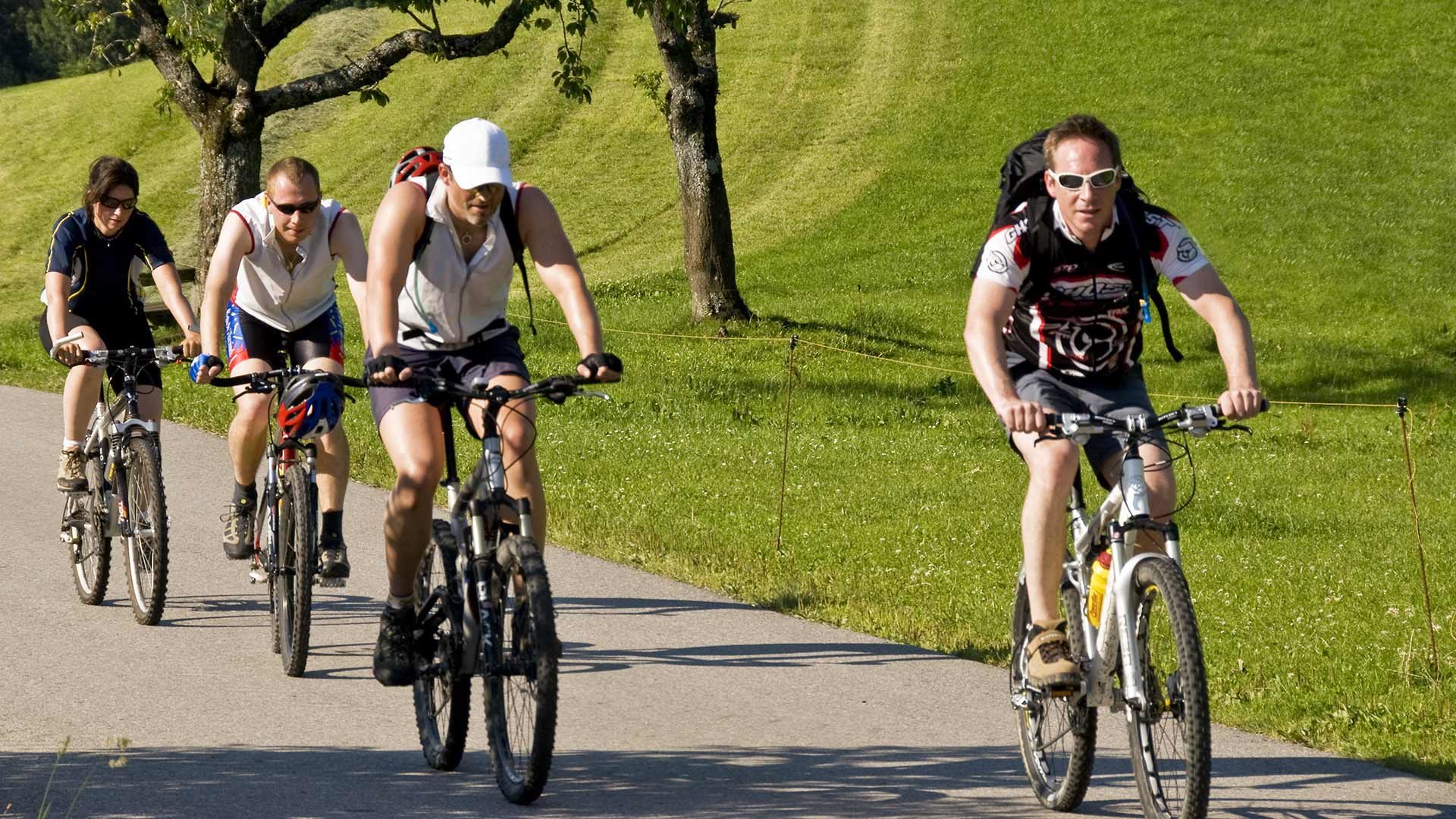 Radtour in Tisner Mittelgebirge