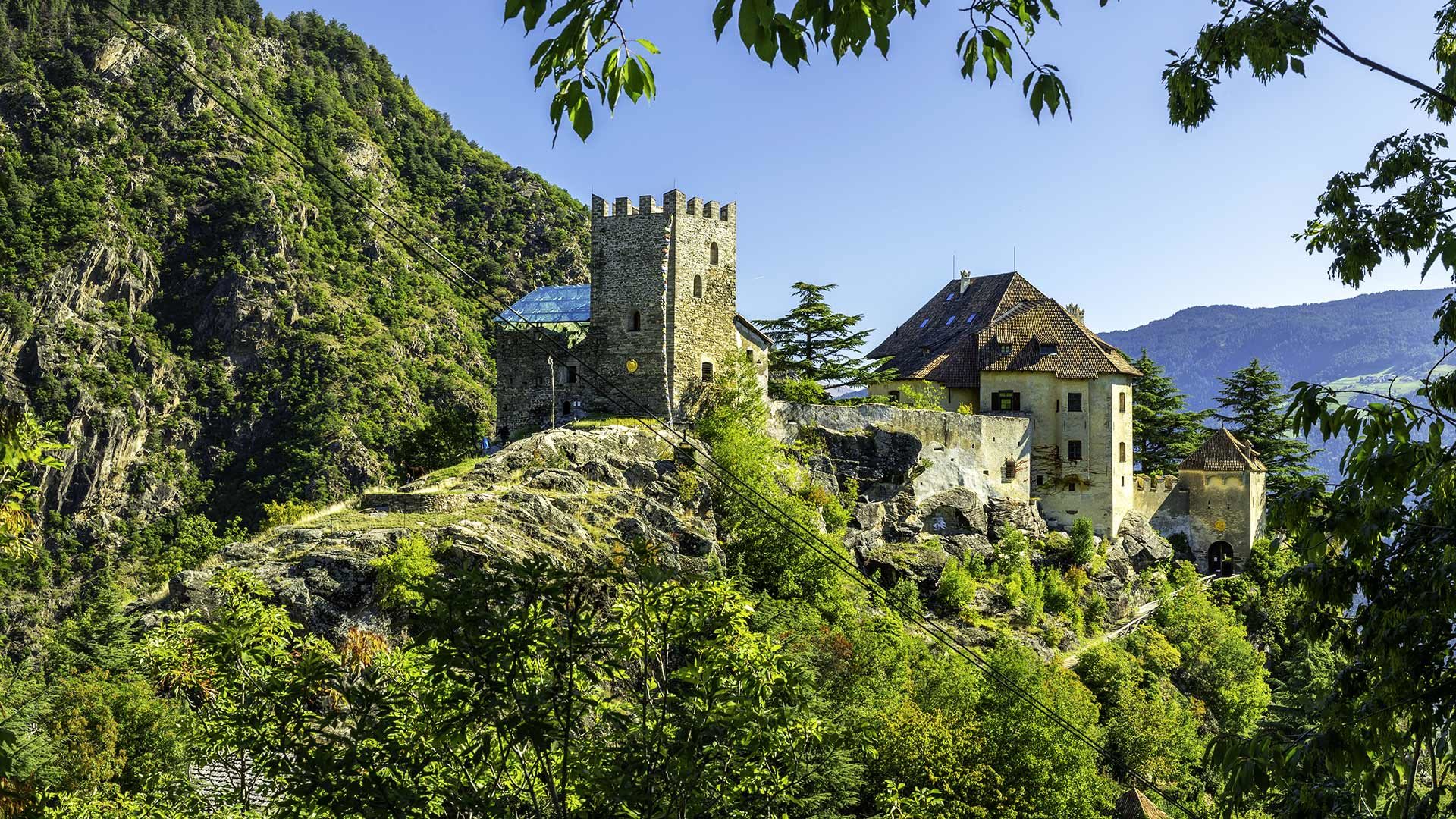 Blick auf Schloss Juval