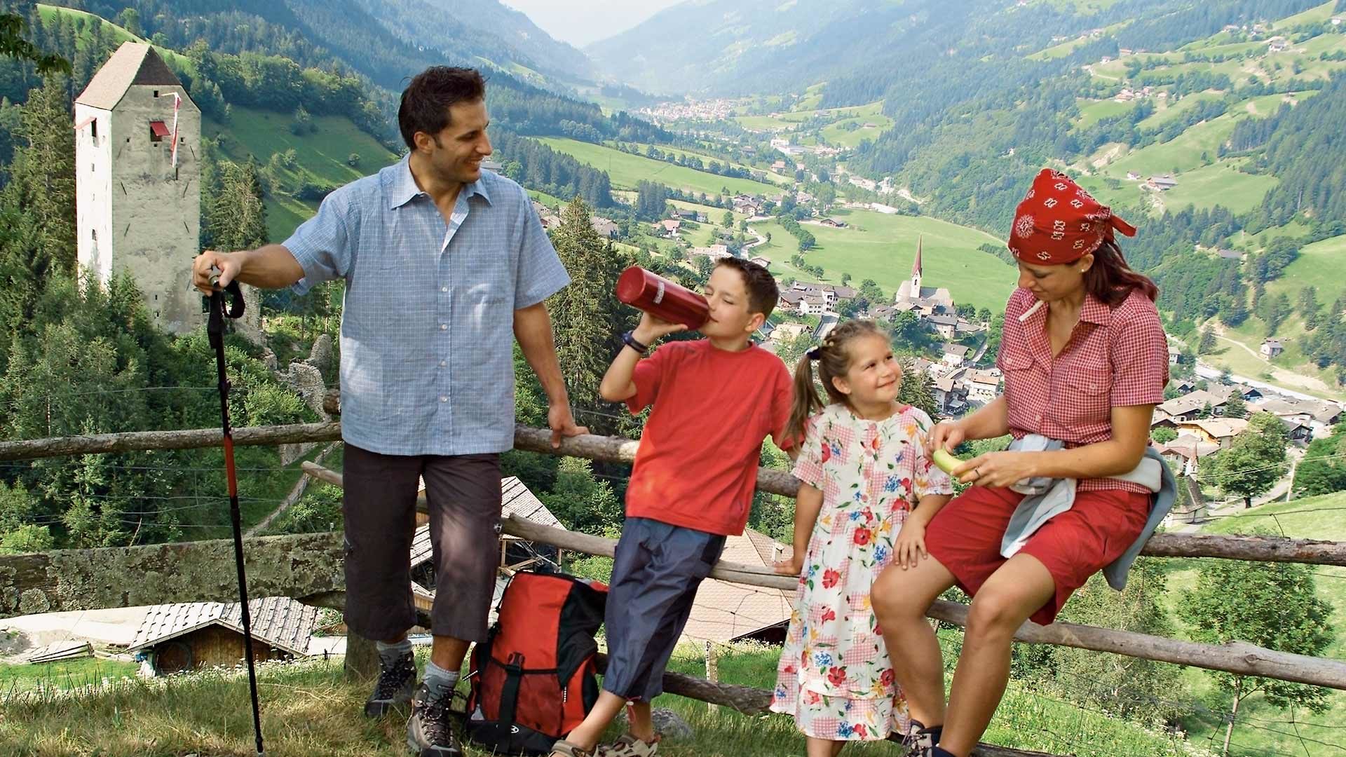 Rundwanderung zum Niedersteinhof